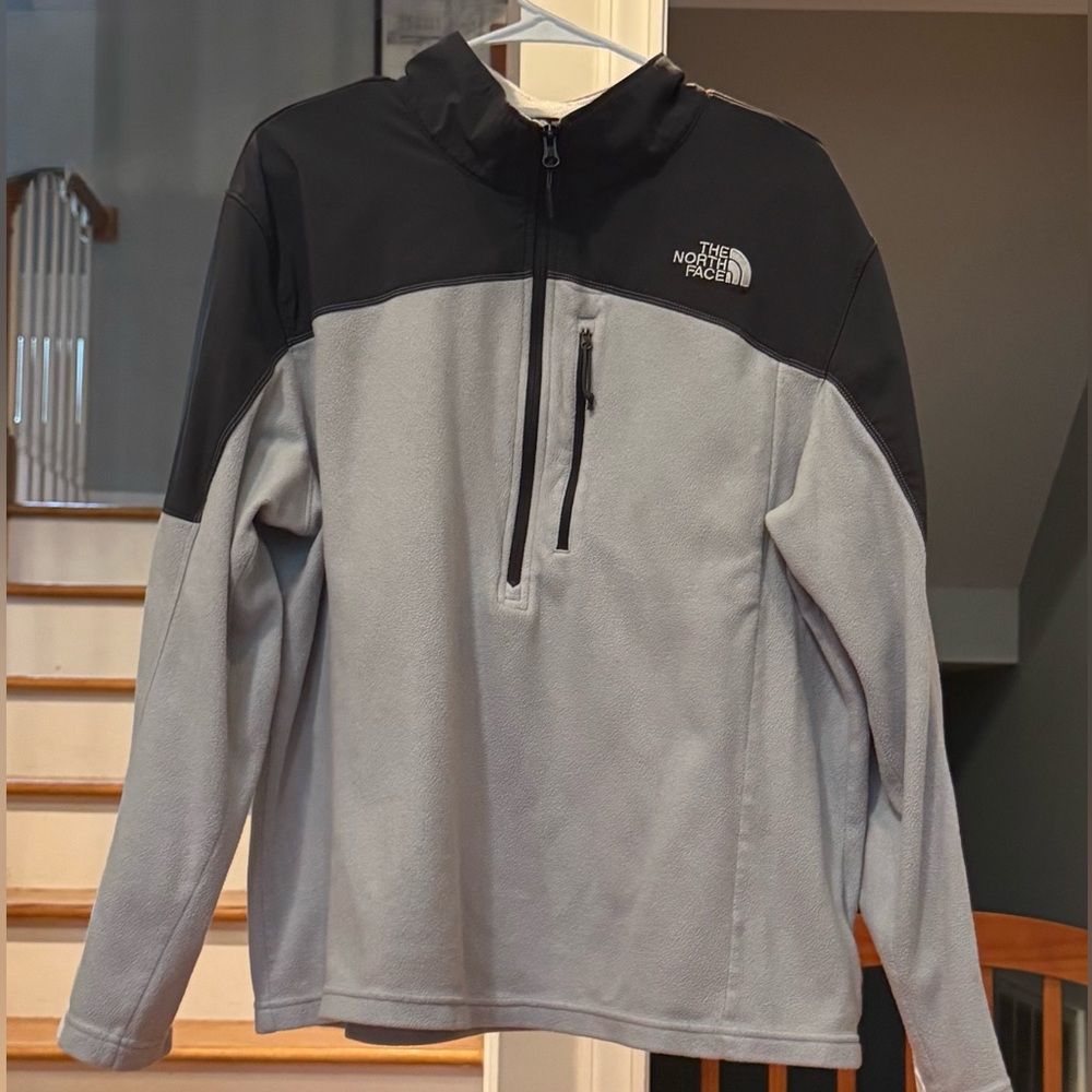 Men’s The North Face Light and Dark Gray ½ Zip
